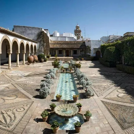 Апартаменты Bonito Atico En La Juderia De