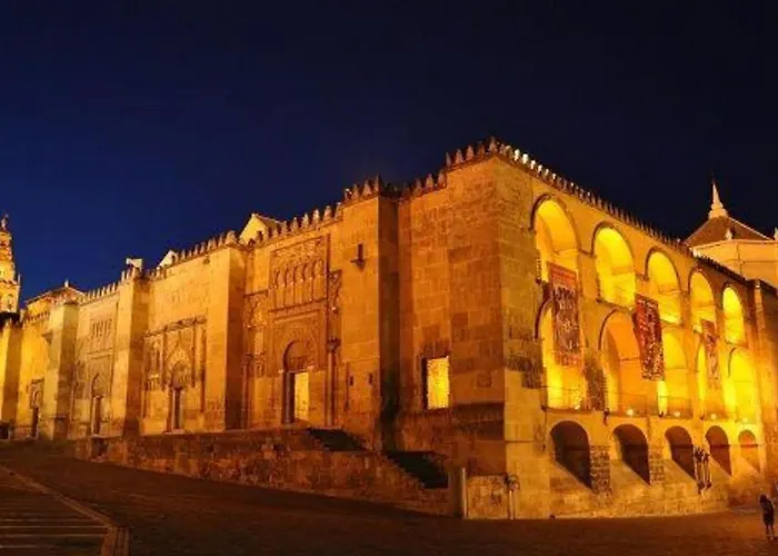 Bonito Atico En La Juderia De