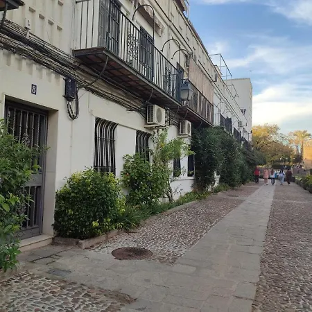 Bonito Atico En La Juderia De Apartman