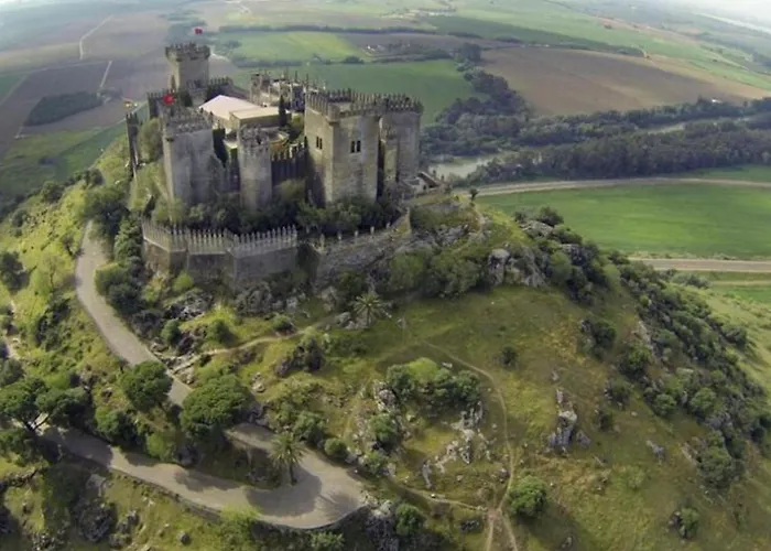 Bonito Atico En La Juderia De *